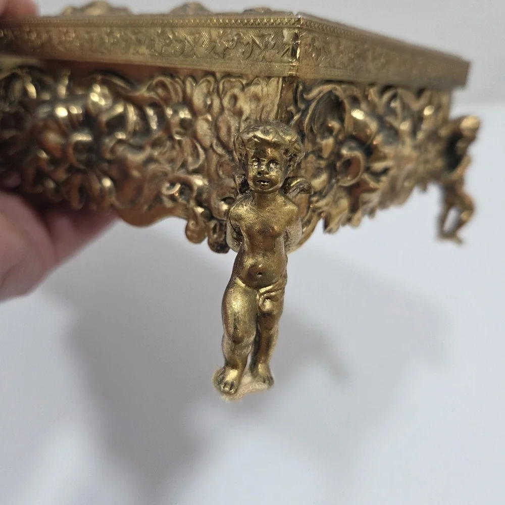 Vintage Cherub Angel Footed Tissue Box Vanity Gold Tone Ormolu